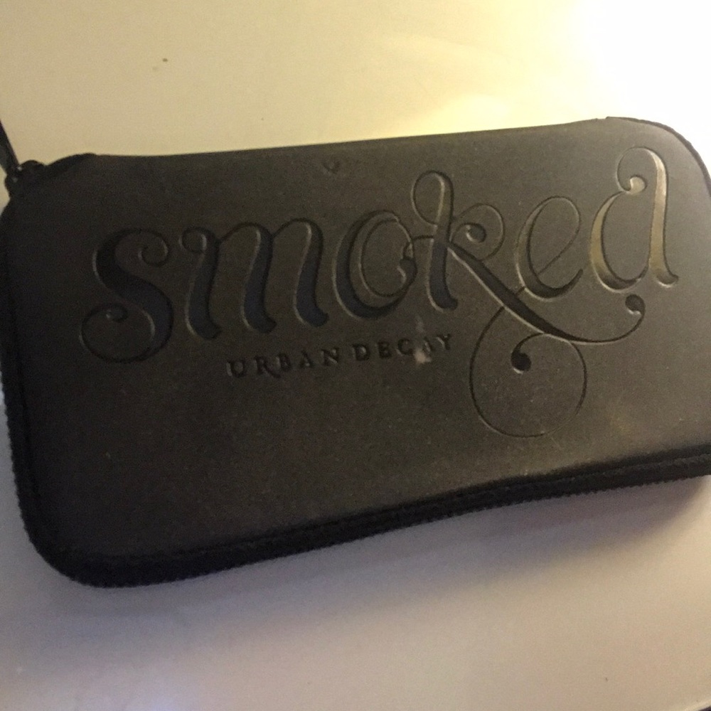 Urban decay smoked palette